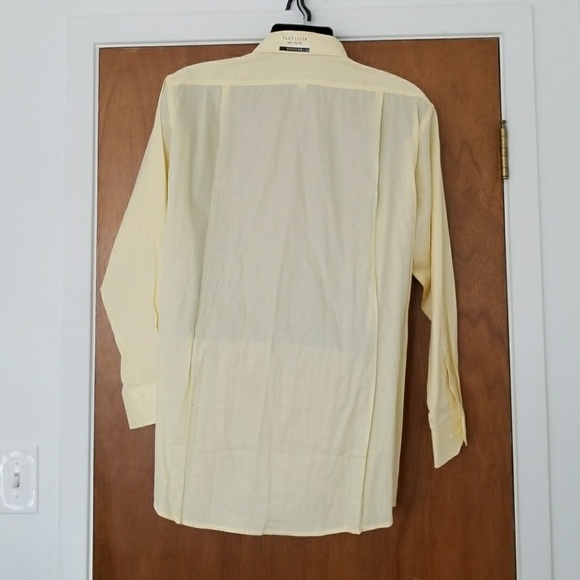 Men's Van Heusen button up long sleeve shirt! - Picture 4 of 5